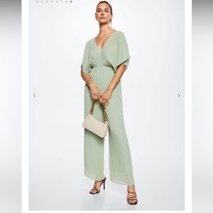 Long pleated jumpsuit